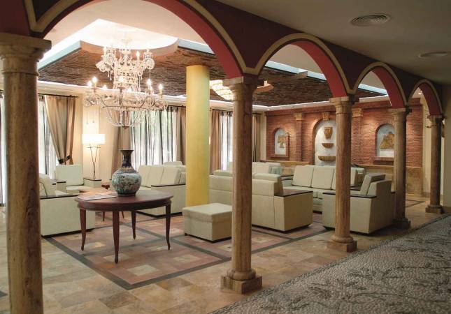 Confortables habitaciones en Hotel & Spa Sierra de Cazorla. Disfrúta con nuestro Spa y Masaje en Jaen